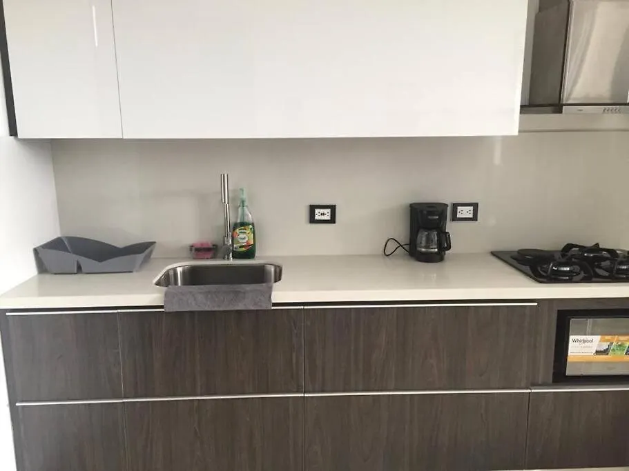2004 El Poblado Cute And Cozy Apartment Medellín Colombia