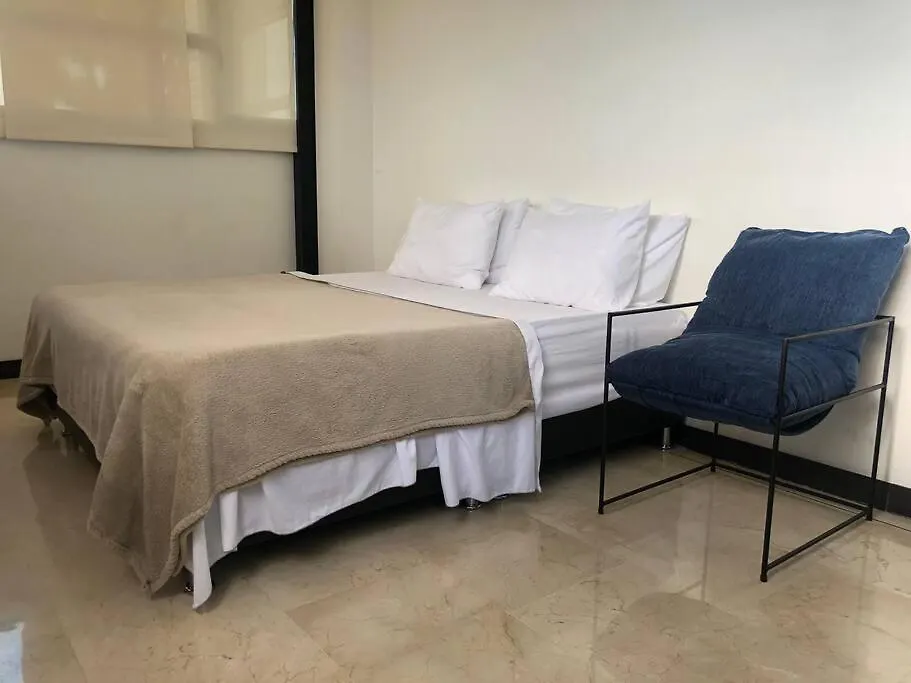2004 El Poblado Cute And Cozy Apartment Medellin Colombia