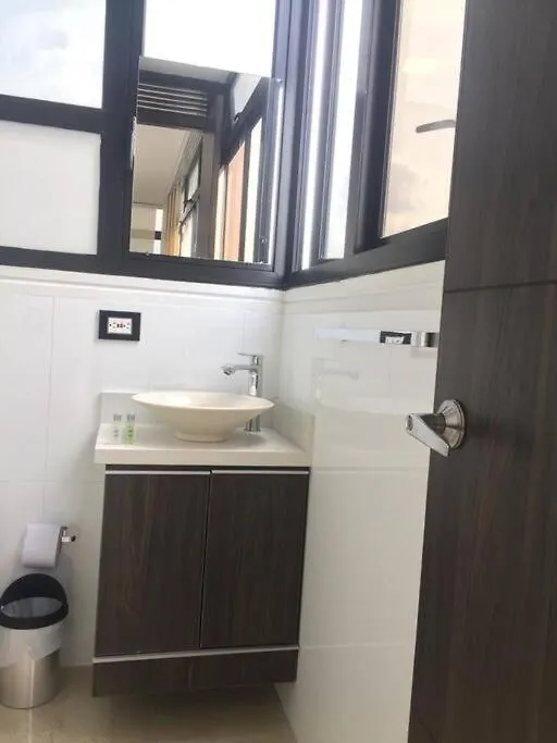 2004 El Poblado Cute And Cozy Apartment Medellin Colombia
