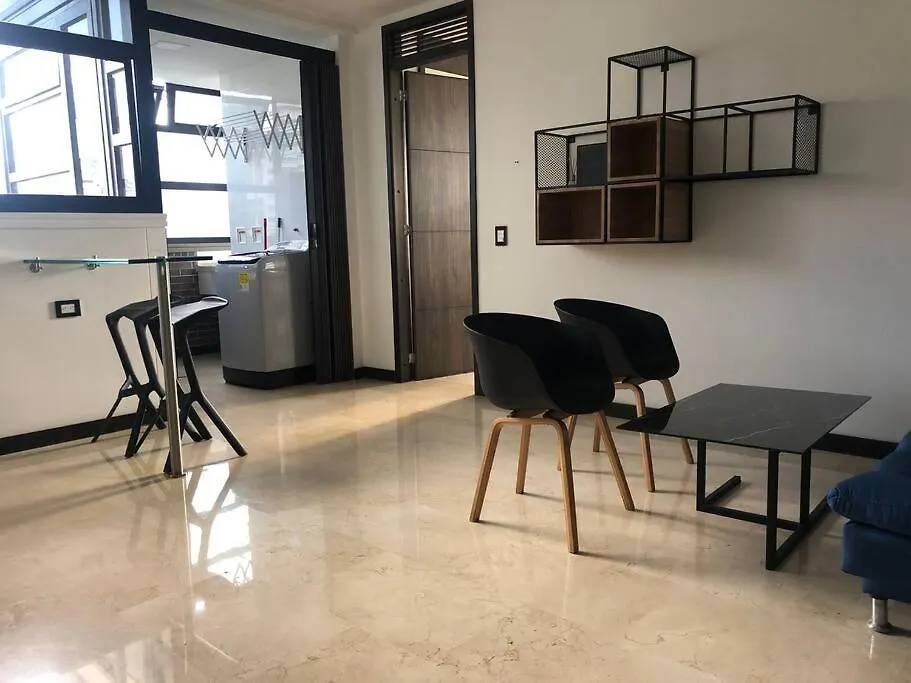 2004 El Poblado Cute And Cozy Apartment Medellin